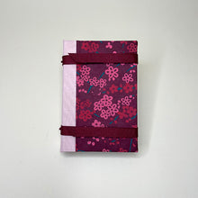 Load image into Gallery viewer, Travelers Pocket Press Books