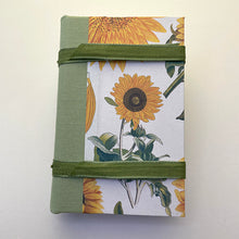 Load image into Gallery viewer, Travelers Pocket Press Books