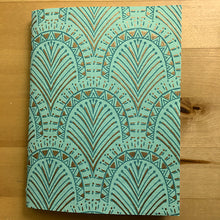 Load image into Gallery viewer, Seasonal Garden Journal