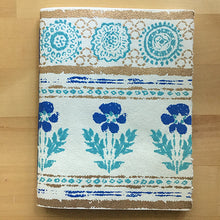 Load image into Gallery viewer, Seasonal Garden Journal